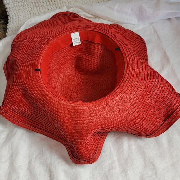 NEW Assqi Hat Red Straw Style Women's Wide Brim w/strap NWT - Picture 2 of 6